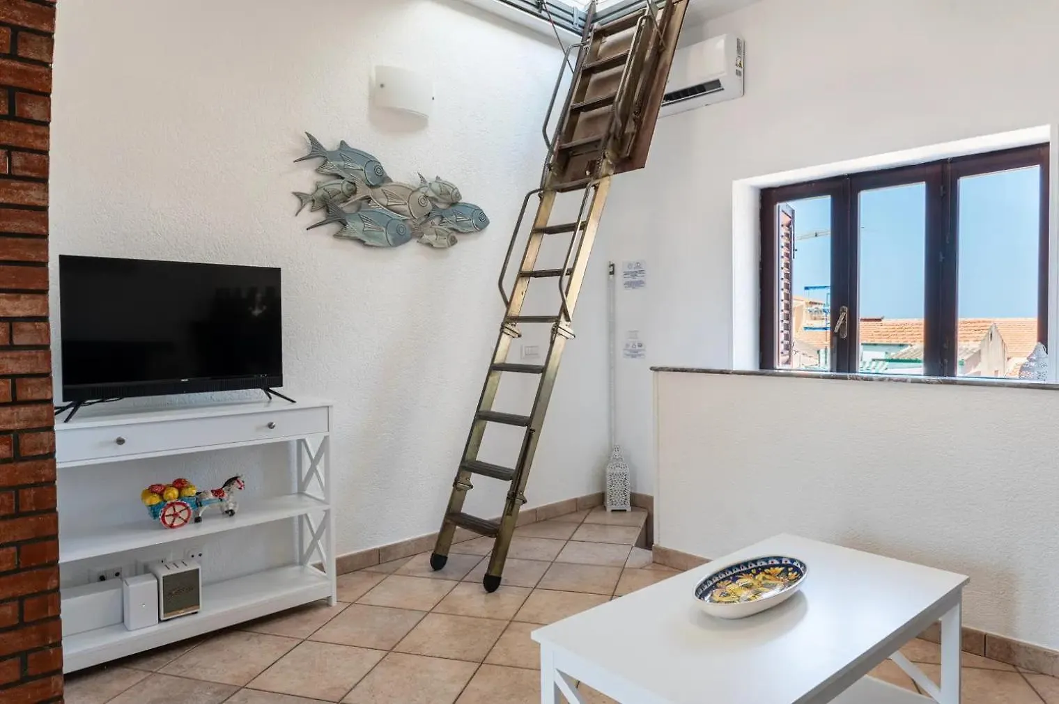 Cefalhome - Veterani Cefalu 0*,  Italy